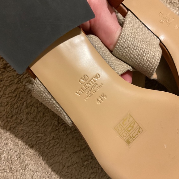 Valentino Garavani VLogo Signature sandals - Picture 6 of 7